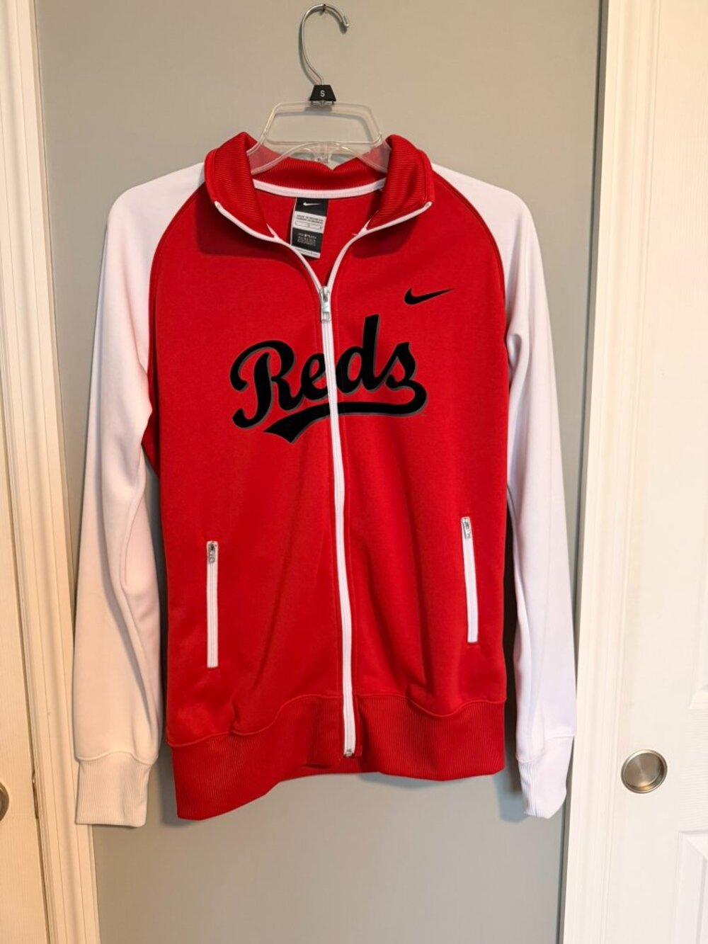 Cincinnati Reds Nike Zip Up Jacket